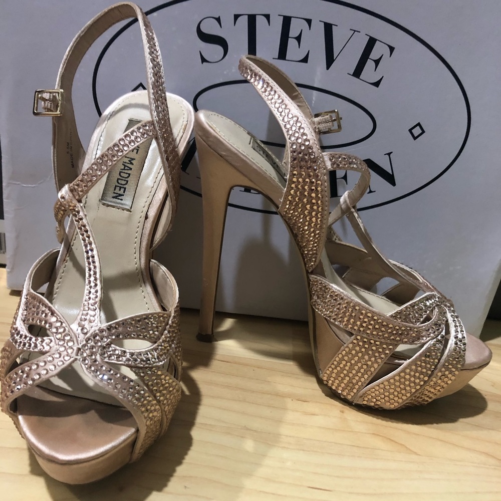 Steve madden gold rhinestone shoes